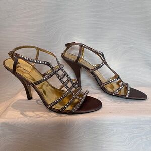 Nine West gladiator 3" heels, size 7